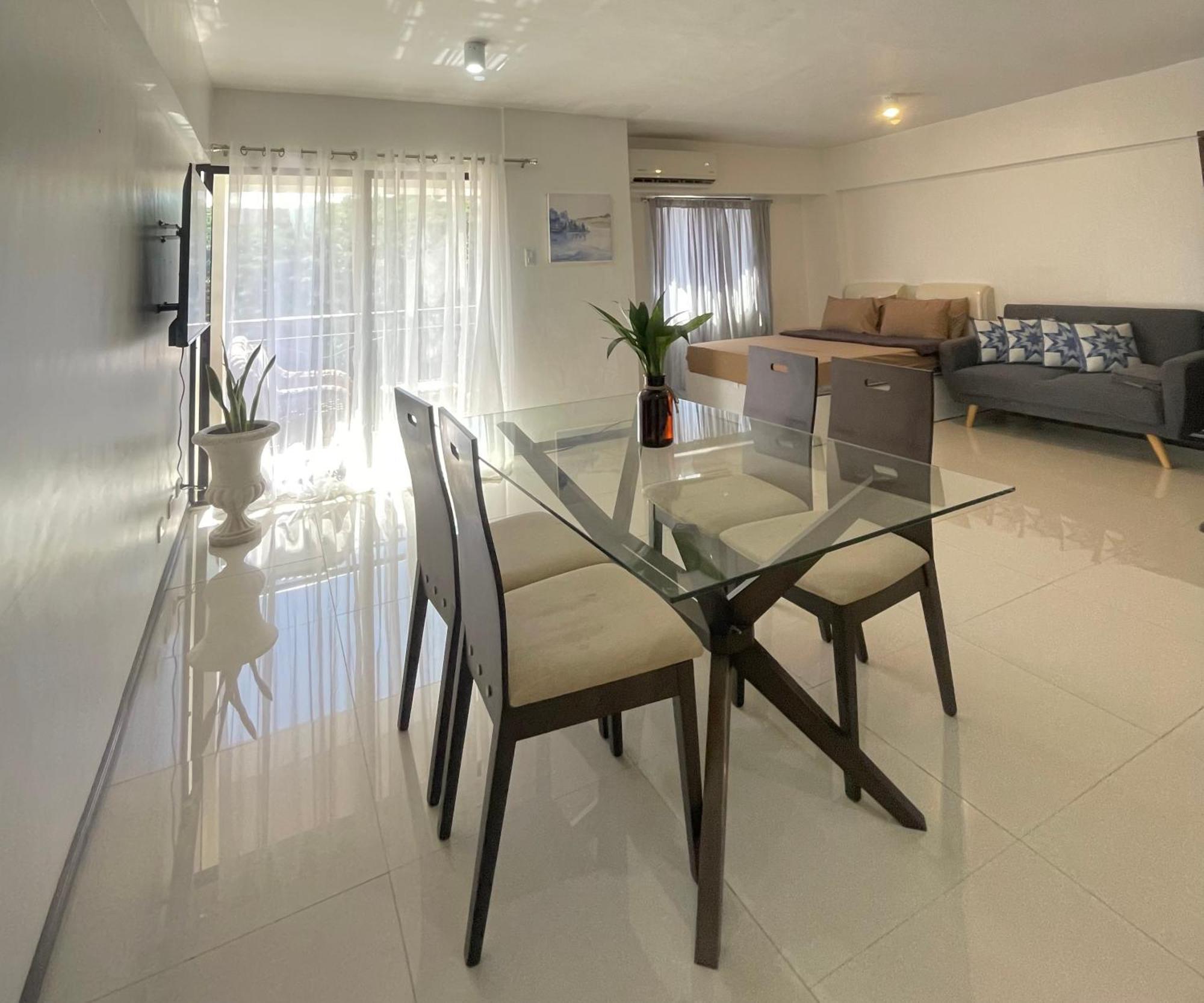 The Premier Suite Lapu-Lapu City Eksteriør bilde
